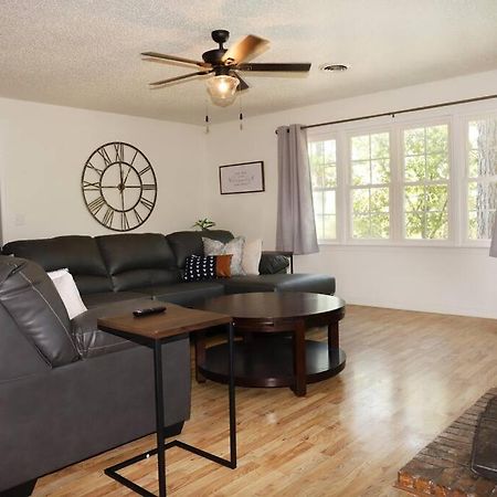 3 Bedroom Vacation Home Next To Silver Dollar City Branson Bagian luar foto
