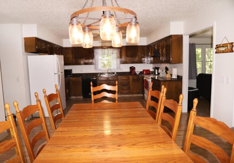 3 Bedroom Vacation Home Next To Silver Dollar City Branson Bagian luar foto